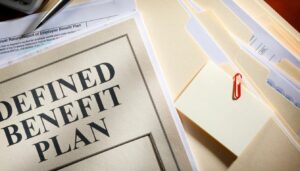 Defined Benefit vs Defined Contribution Plans Explained