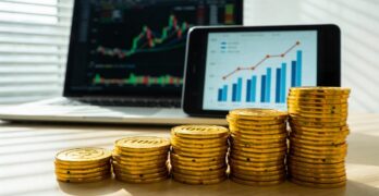 Investing in Gold vs Stocks